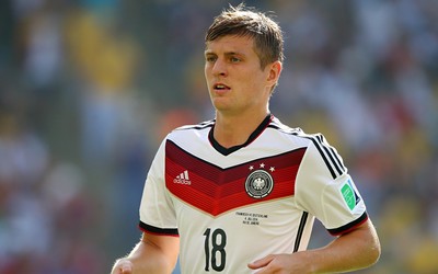 乐竞电竞-C罗点球助球队领先