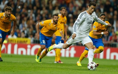 乐竞电竞-凯恩点球心理战获胜